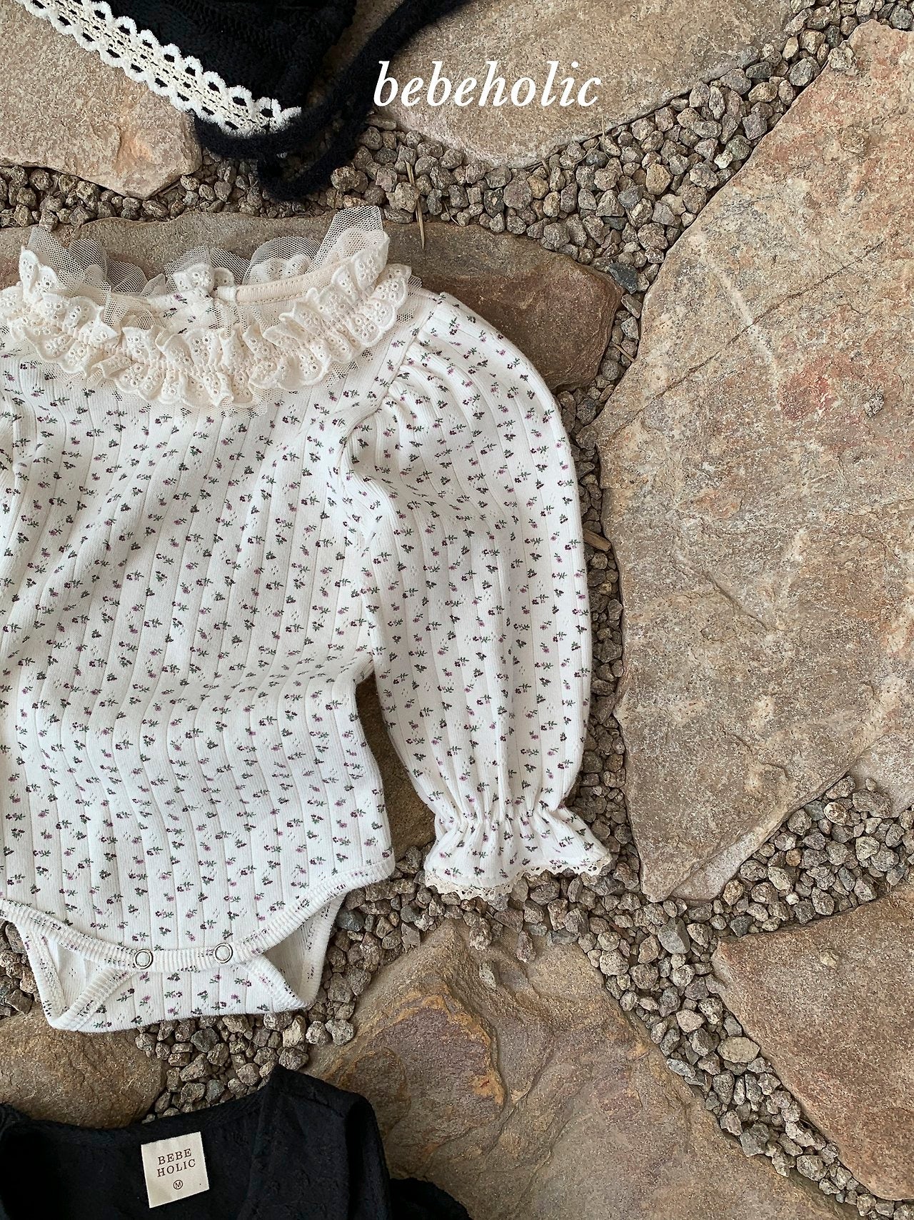［bebe holic］Lena flower lace rompers