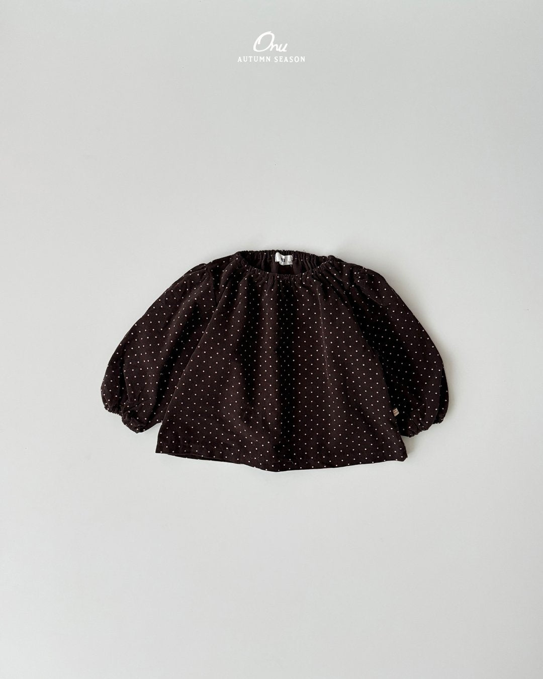 ［onu］Dot shirring blouse