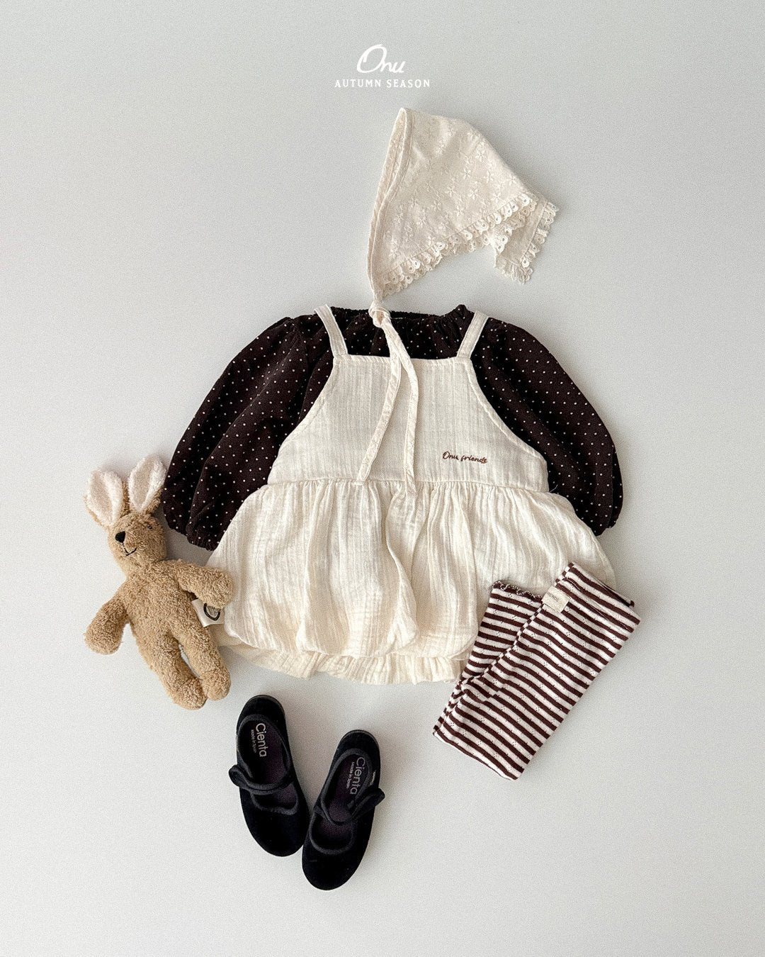 ［onu］Dot shirring blouse