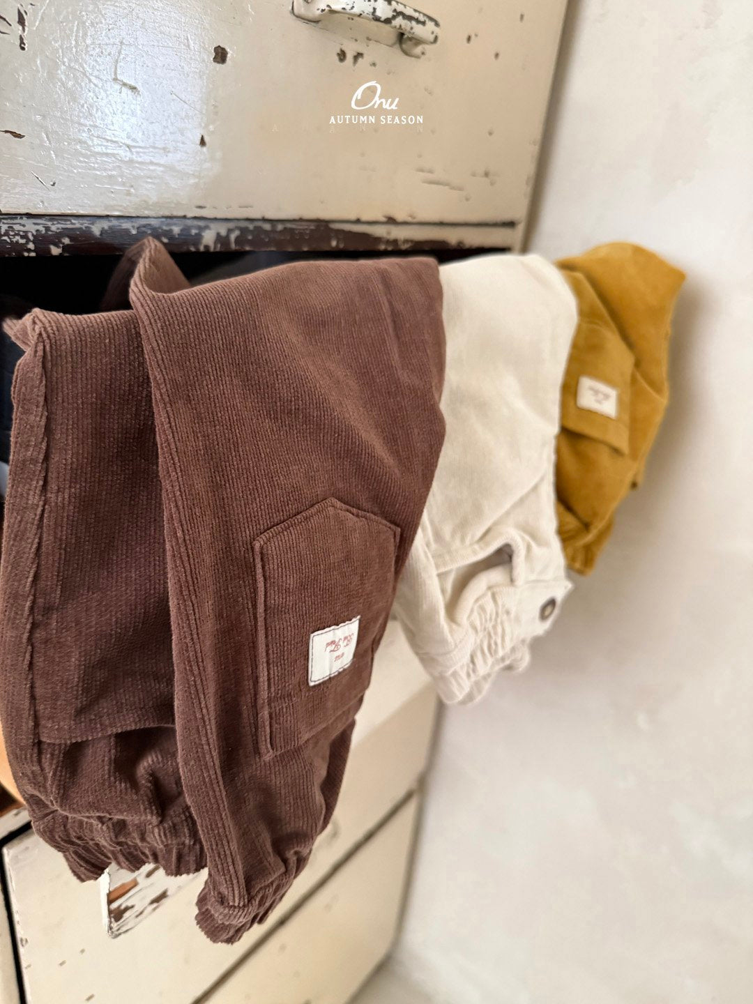 ［onu］Corduroy span pants