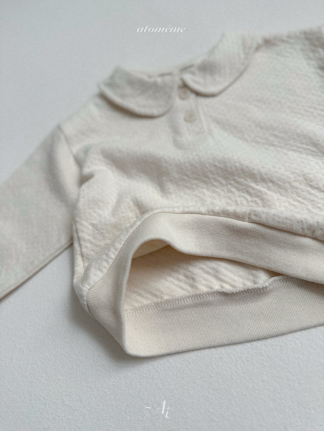 ［atomeme］Butter Collar Sweatshirt