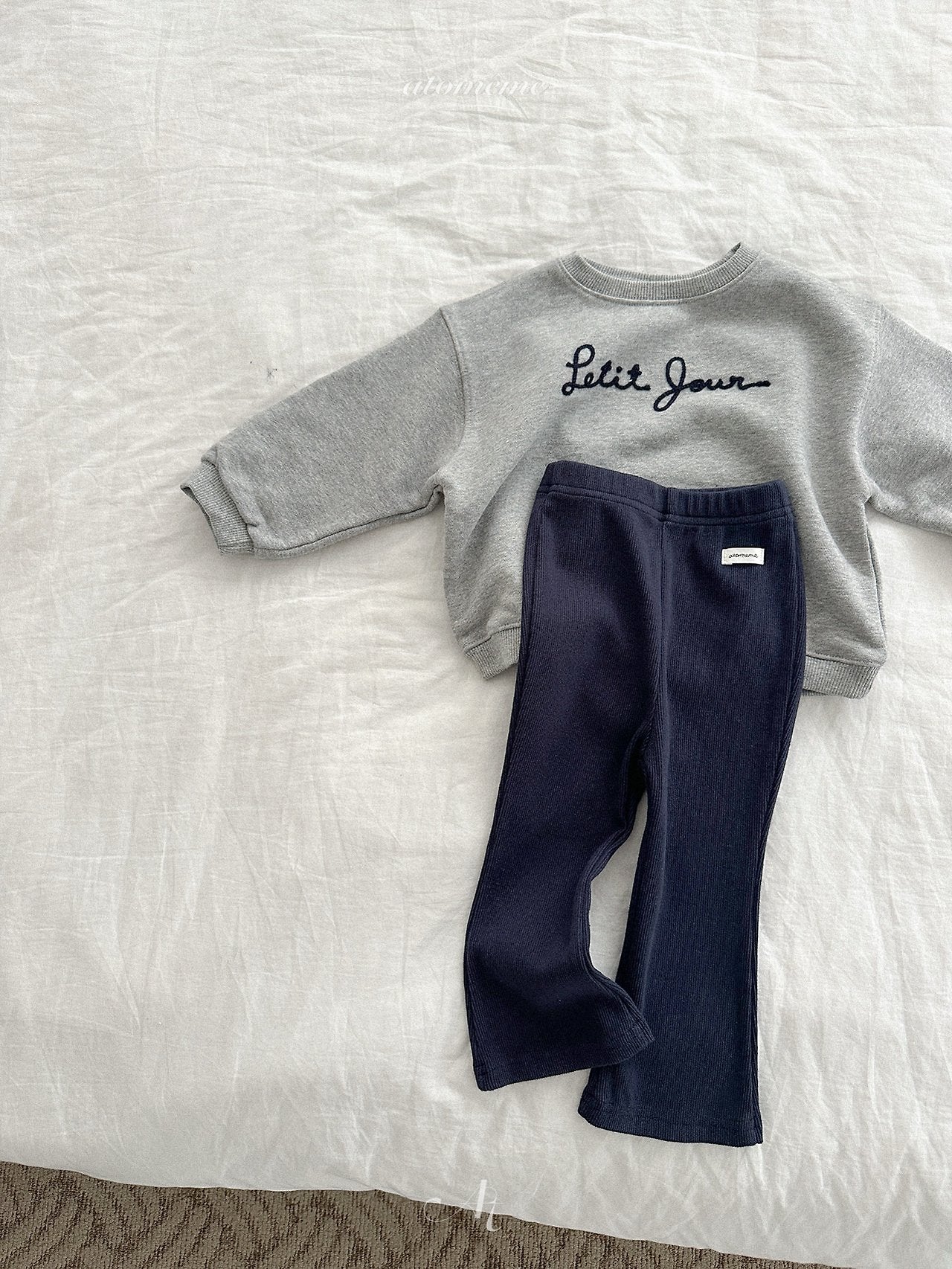［atomeme］Petit Jour Sweatshirt