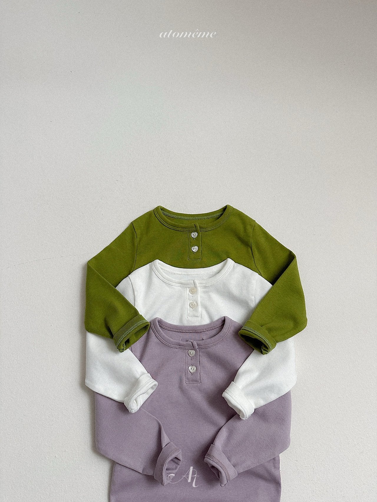 ［atomeme］More Heart Button Tee