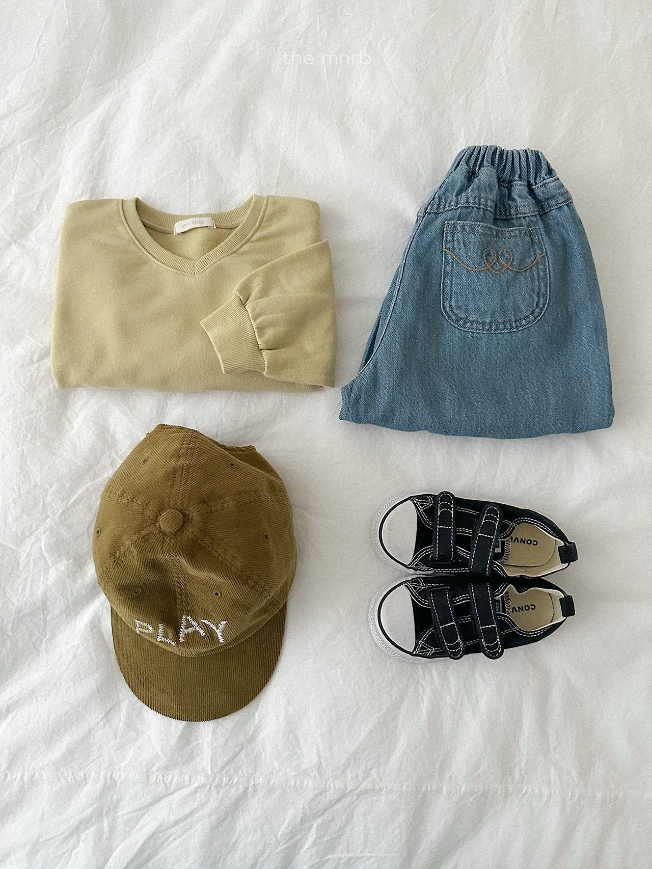 ［minirobe］Low V Neck Sweatshirt