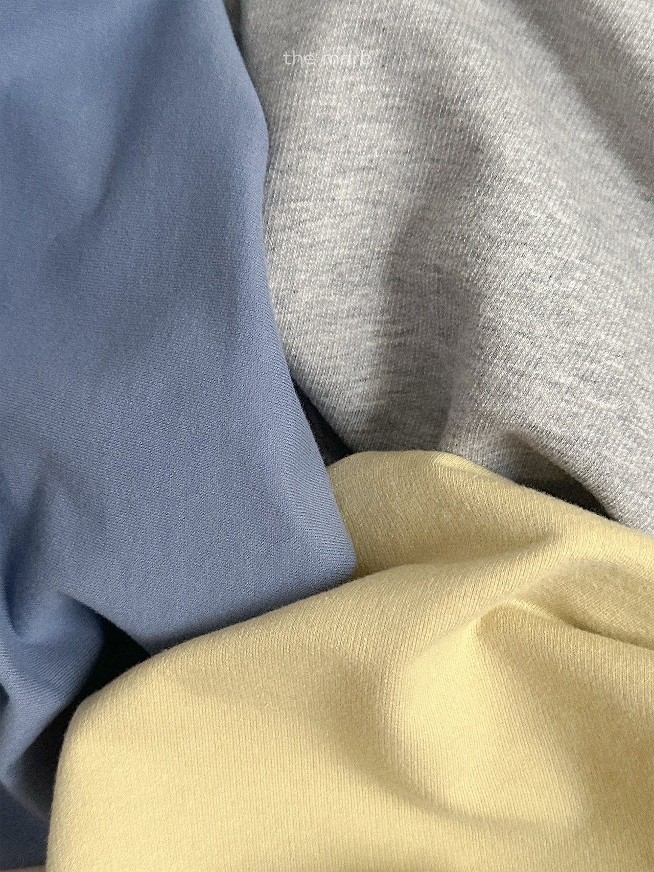［minirobe］Low V Neck Sweatshirt