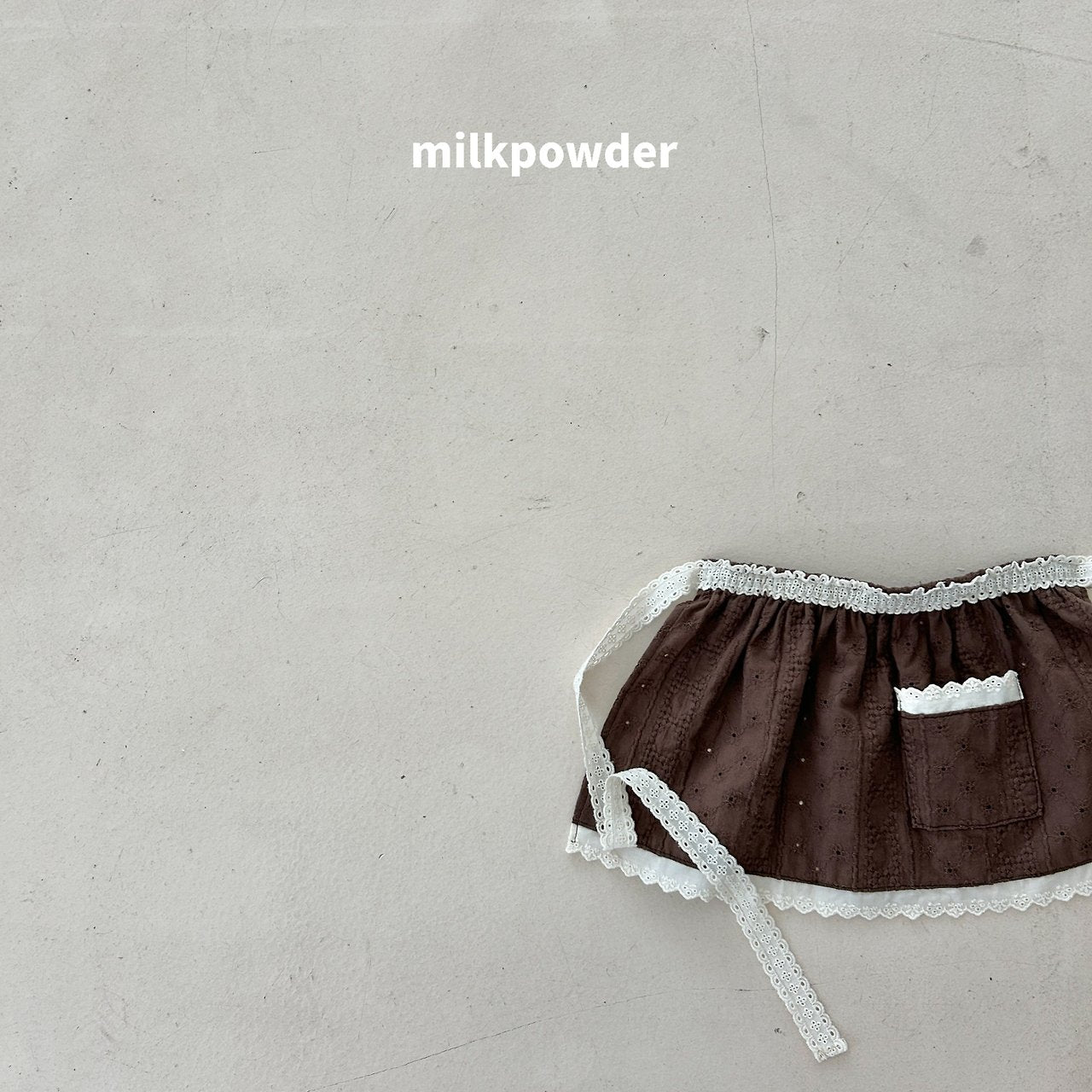 ［milk powder］Mimi apron