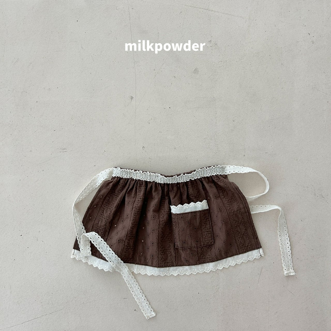 ［milk powder］Mimi apron