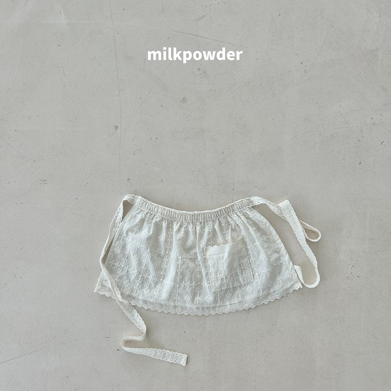 ［milk powder］Mimi apron