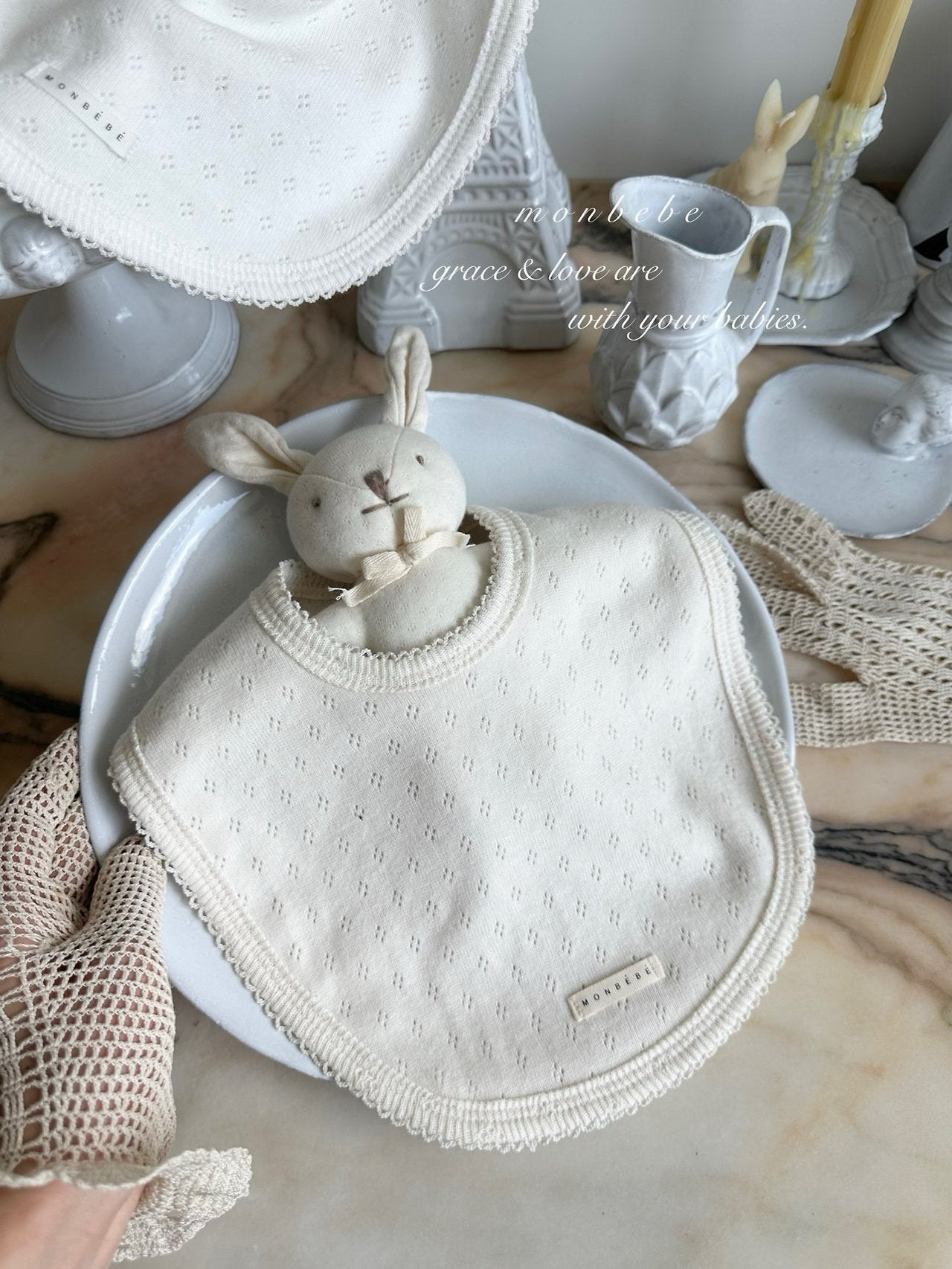 ［monbebe］Eyelet cotton bib