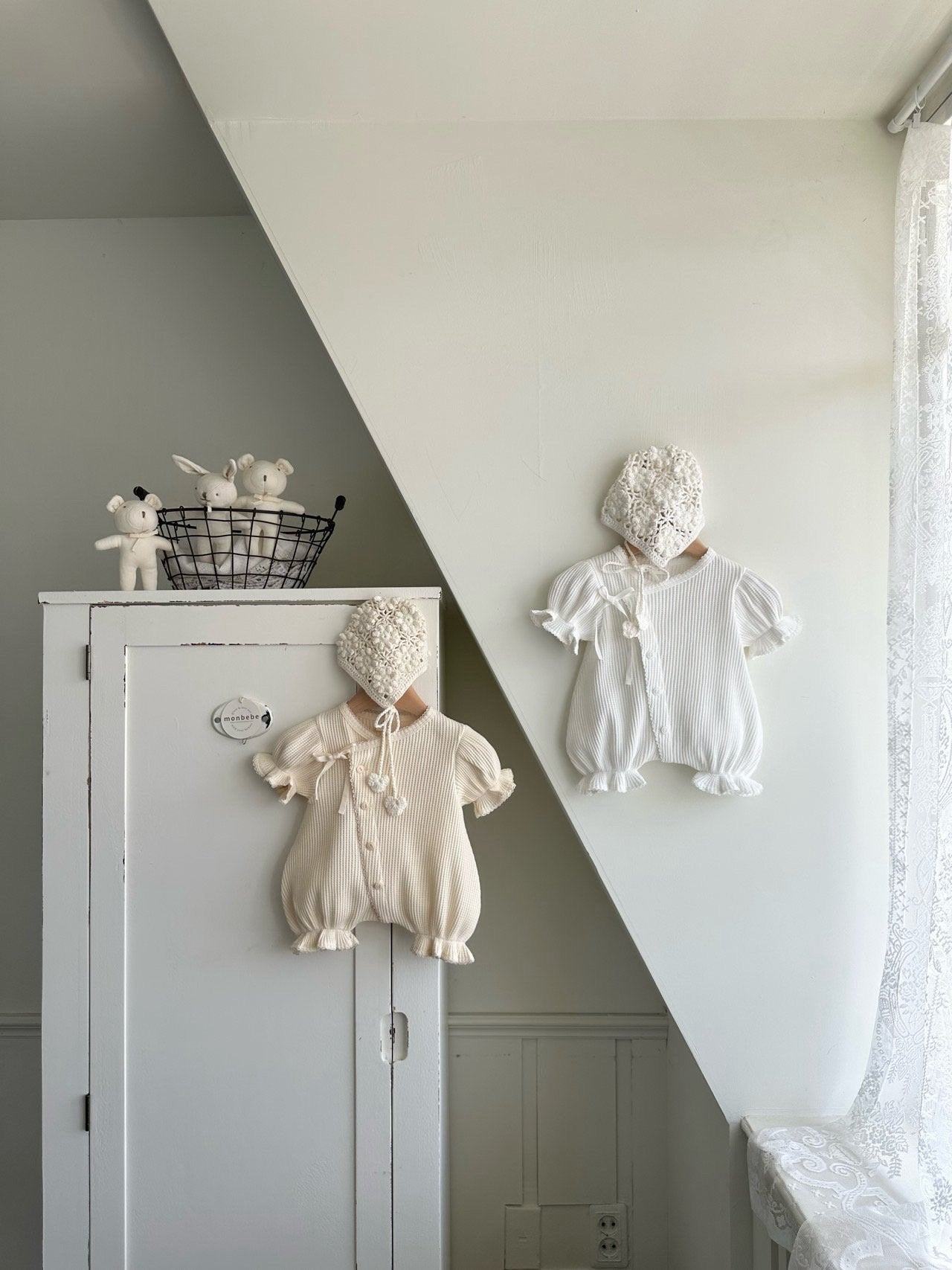［monbebe］Cream waffle newborn rompers set