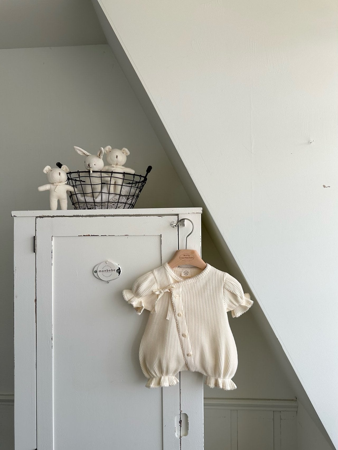 ［monbebe］Cream waffle newborn rompers set