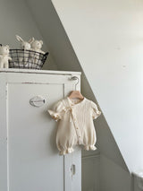 ［monbebe］Cream waffle newborn rompers set