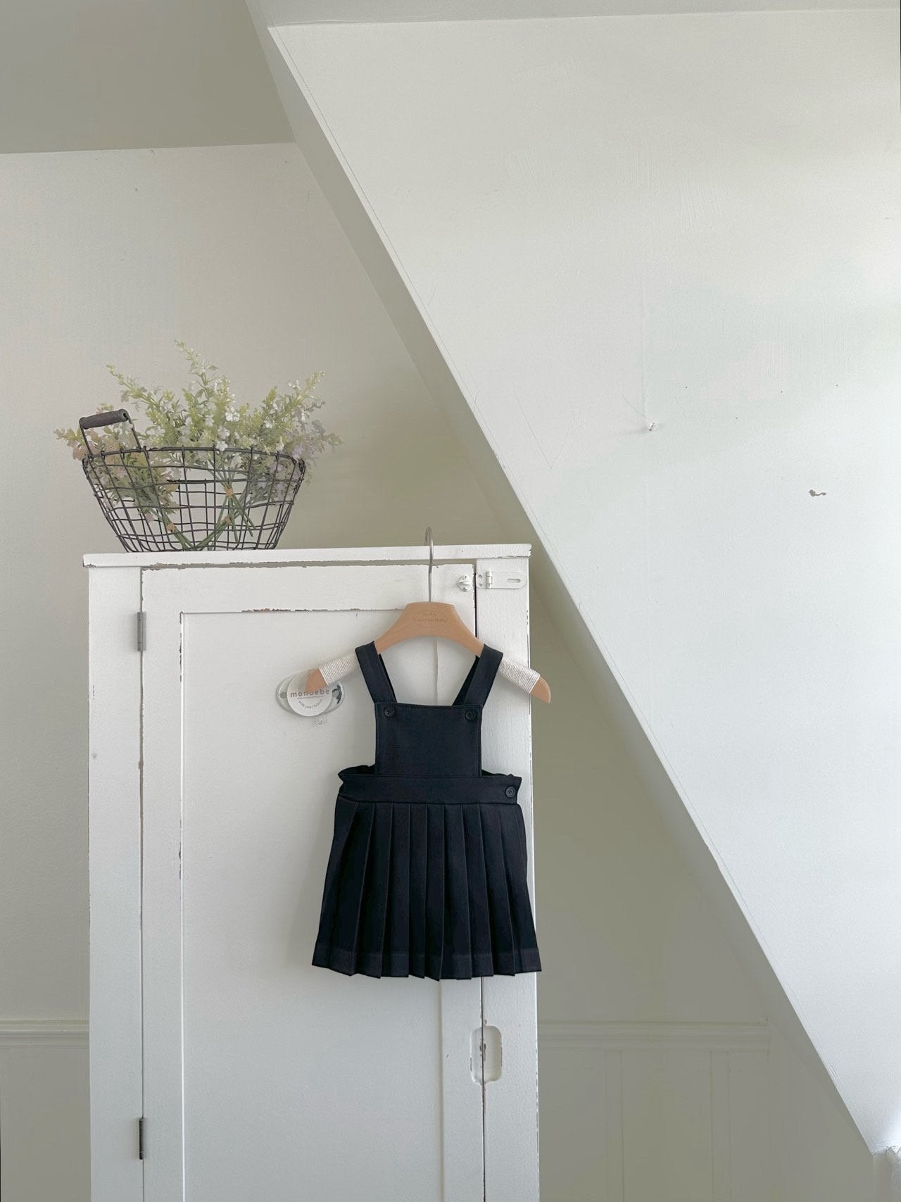 ［monbebe］Lui pleats suspender skirt