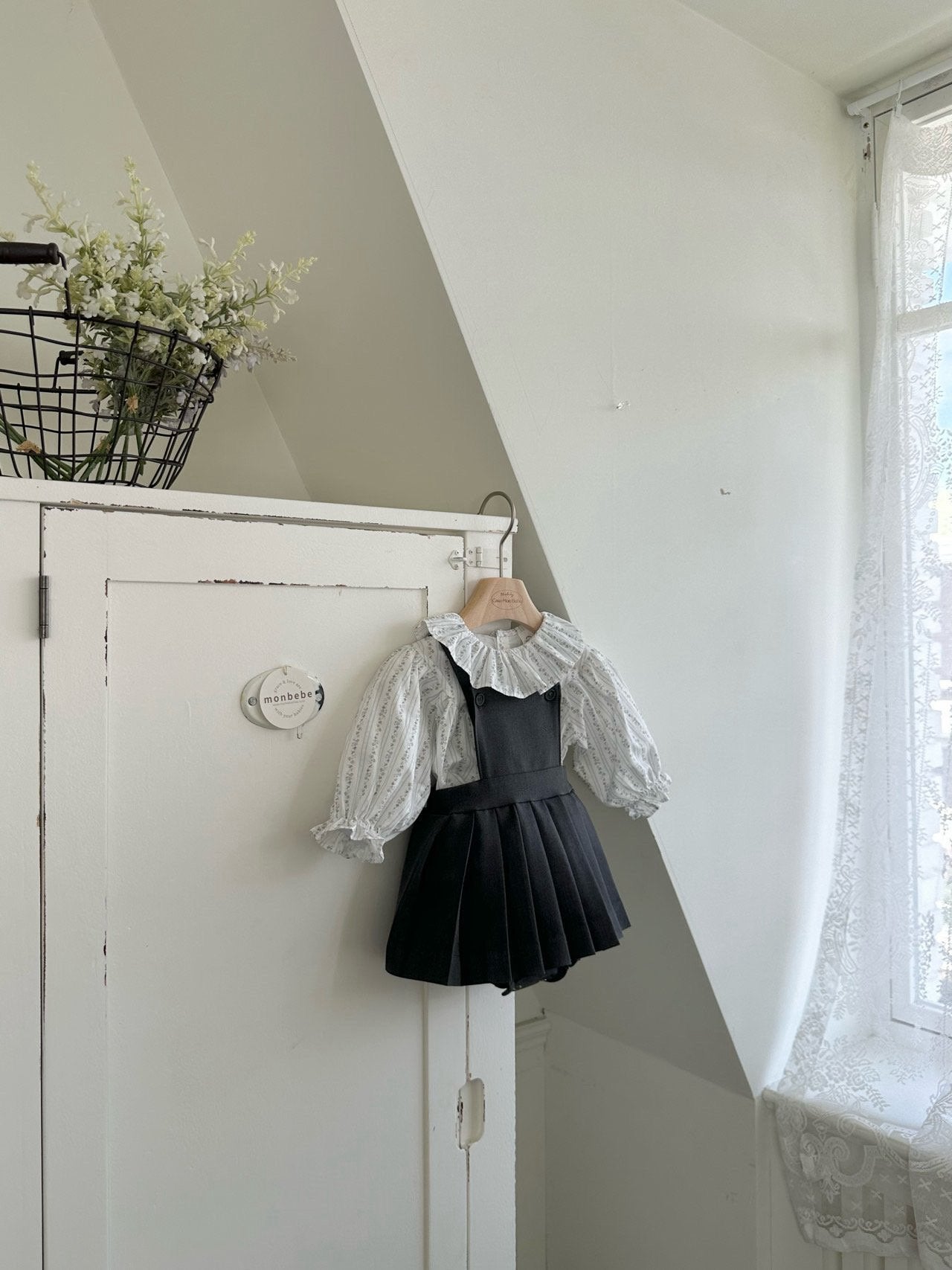 ［monbebe］Lui pleats suspender suit
