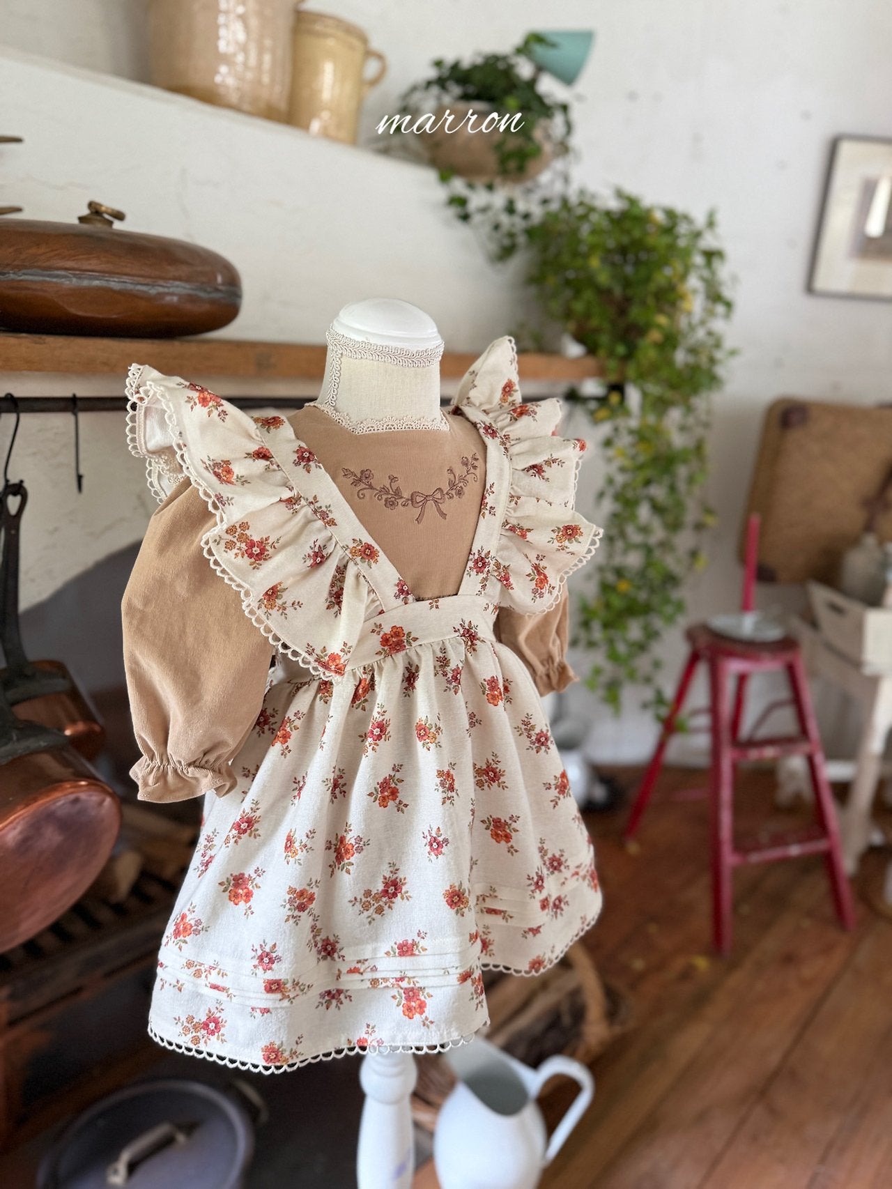［marron］Flower frill apron