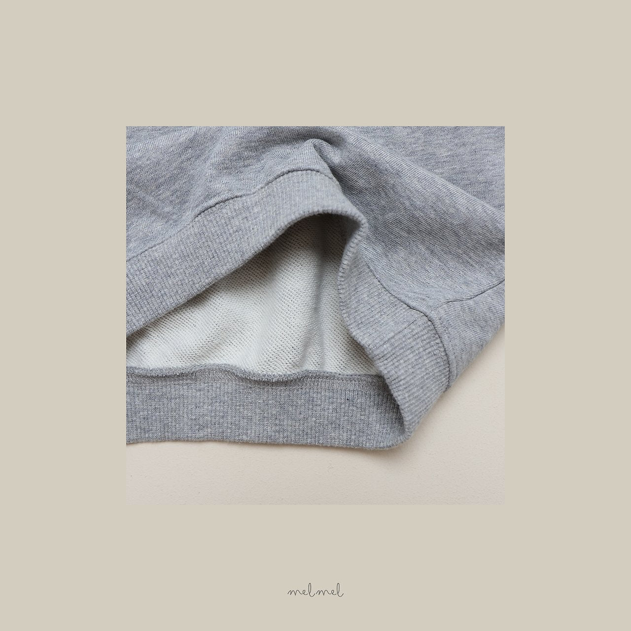 ［melmel］Regular Sweatshirt