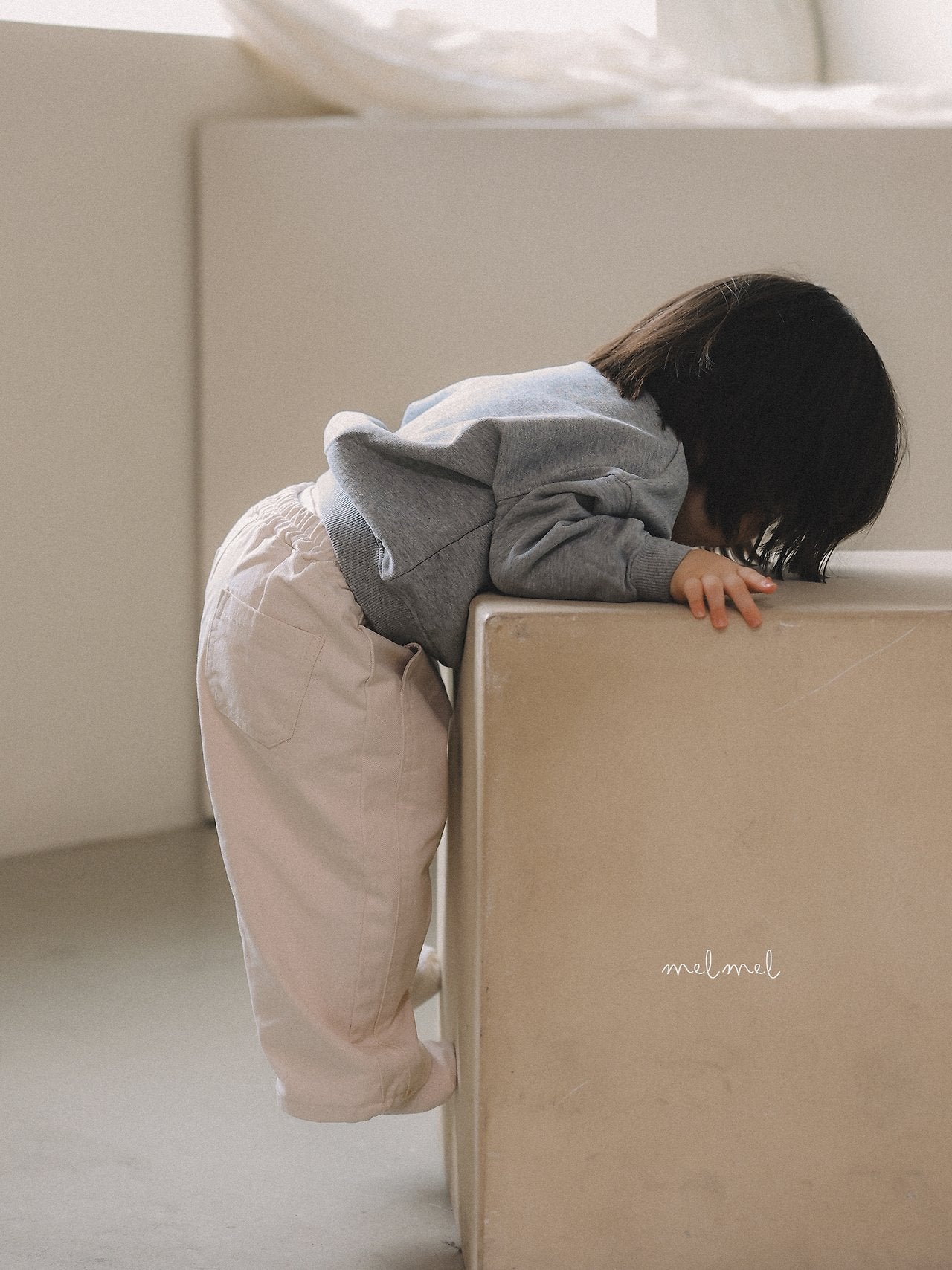 ［melmel］Regular Sweatshirt