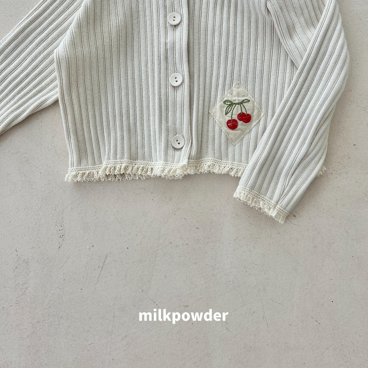 ［milk powder］Cherry cardigan