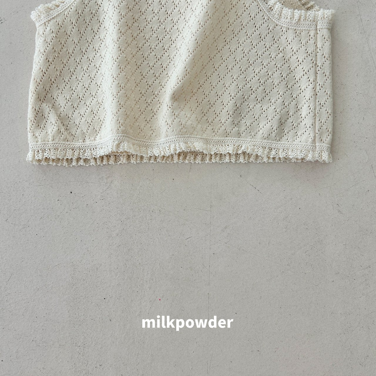 ［milk powder］Lime lace vest