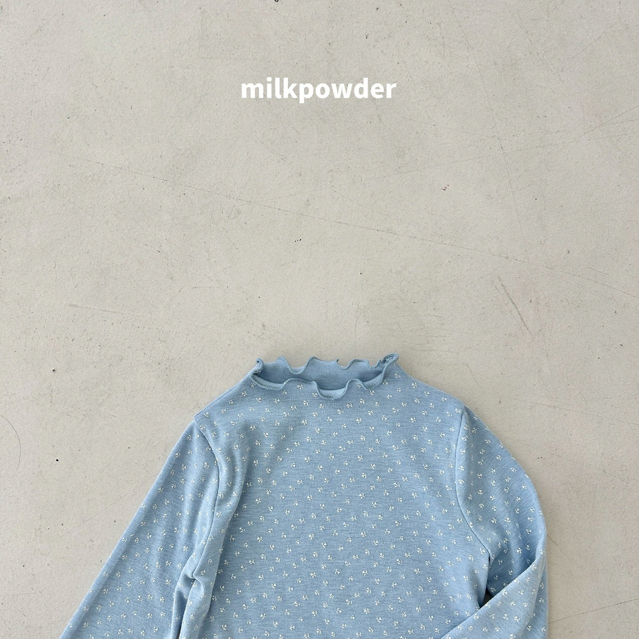 ［milk powder］Mellow flower tee
