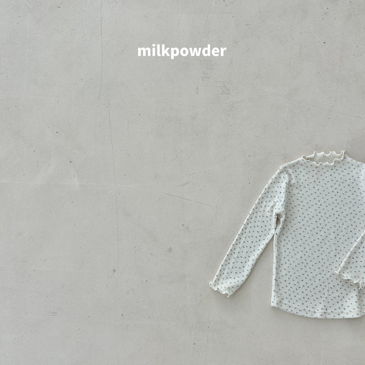 ［milk powder］Mellow flower tee