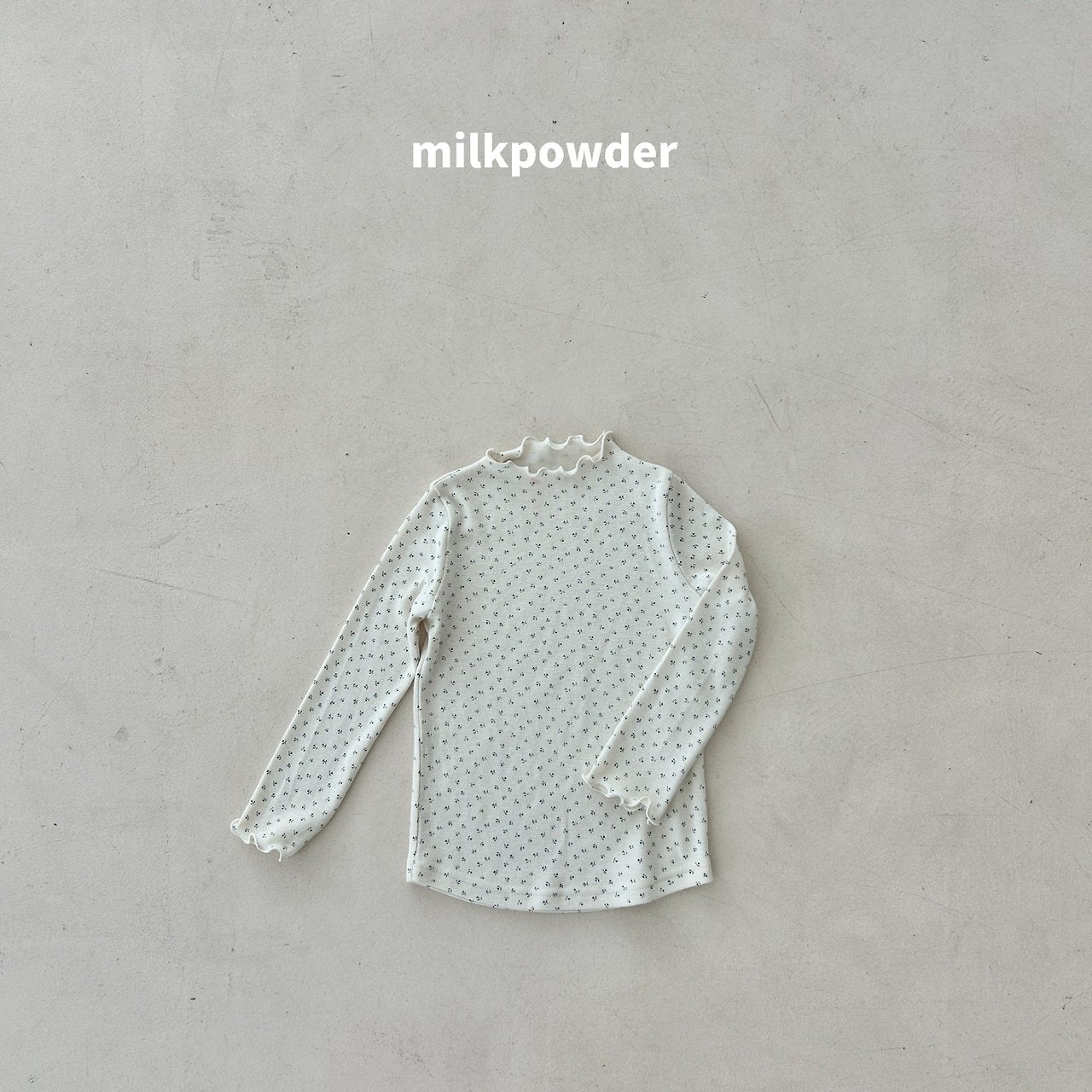 ［milk powder］Mellow flower tee