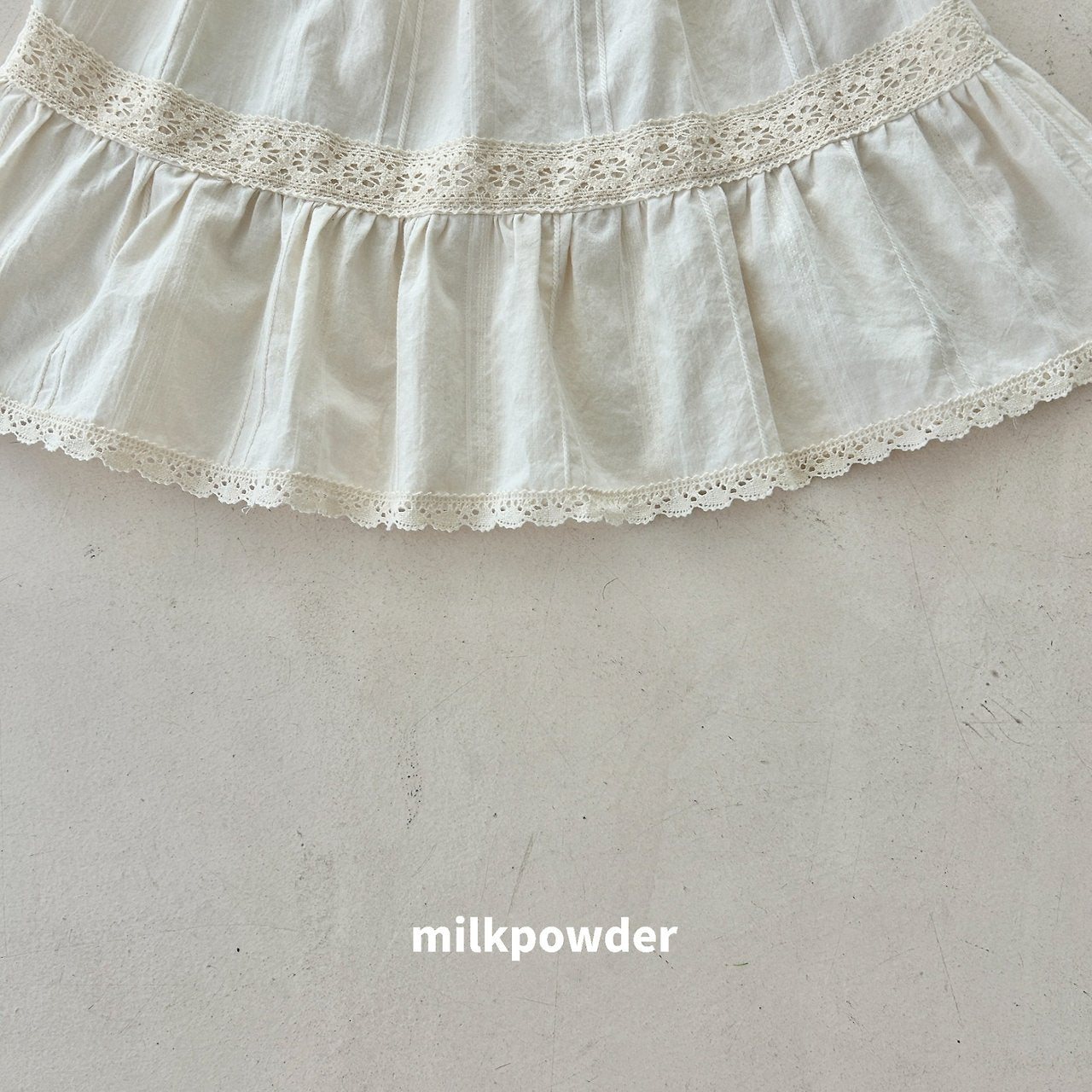 ［milk powder］Mei lace skirt