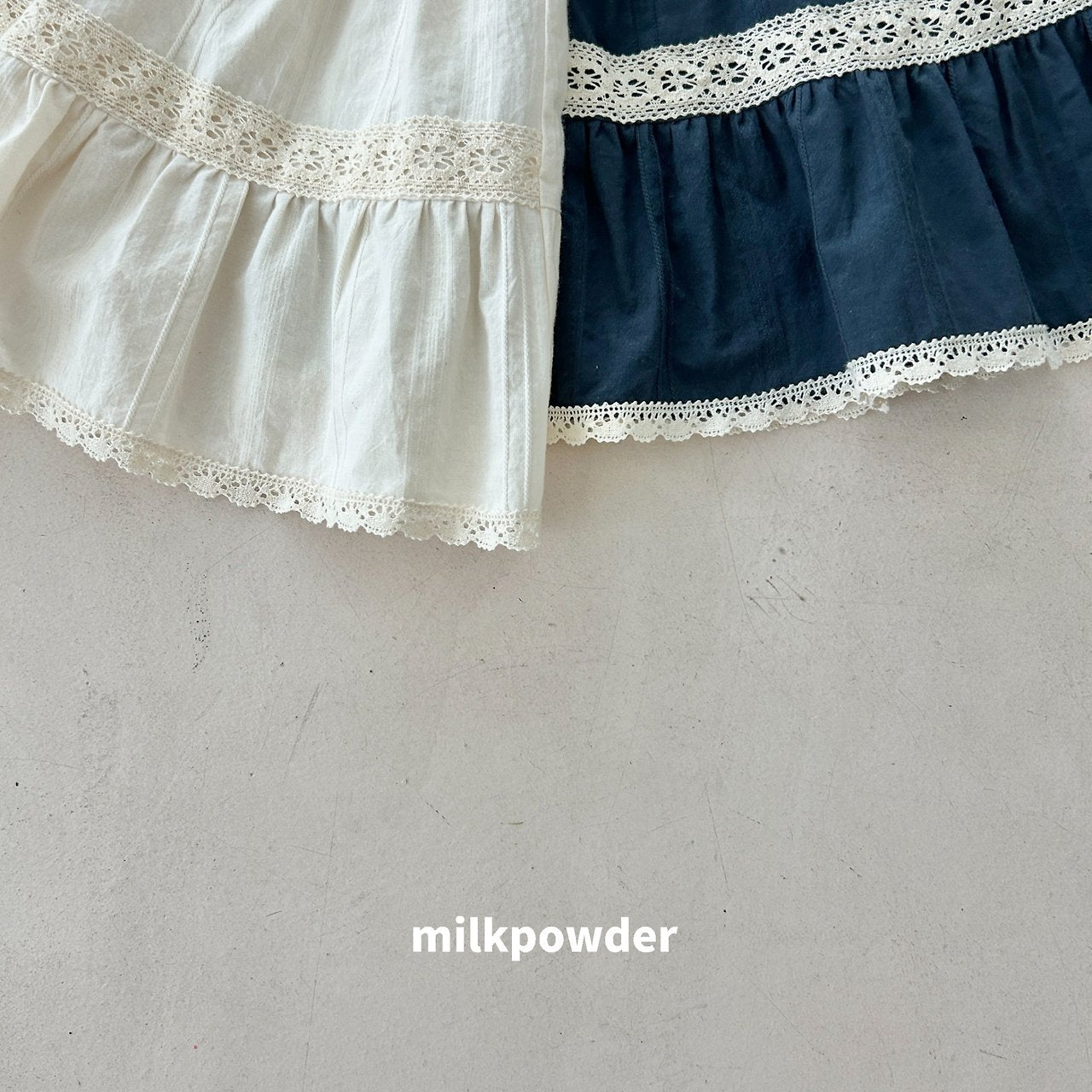 ［milk powder］Mei lace skirt