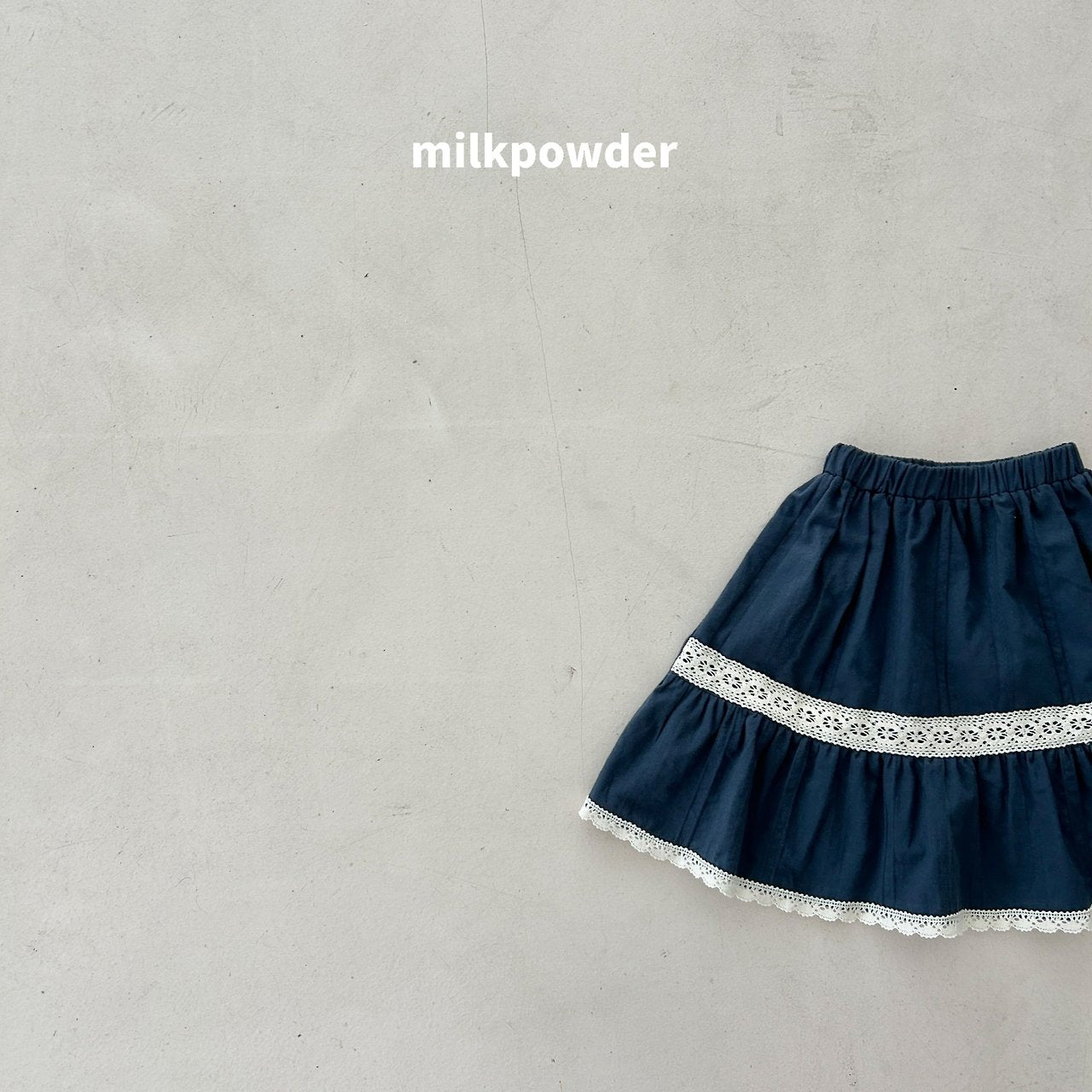 ［milk powder］Mei lace skirt