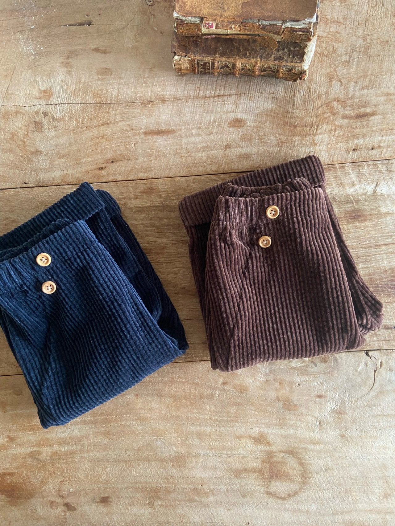 ［Anne shirley］Sellin corduroy button pants