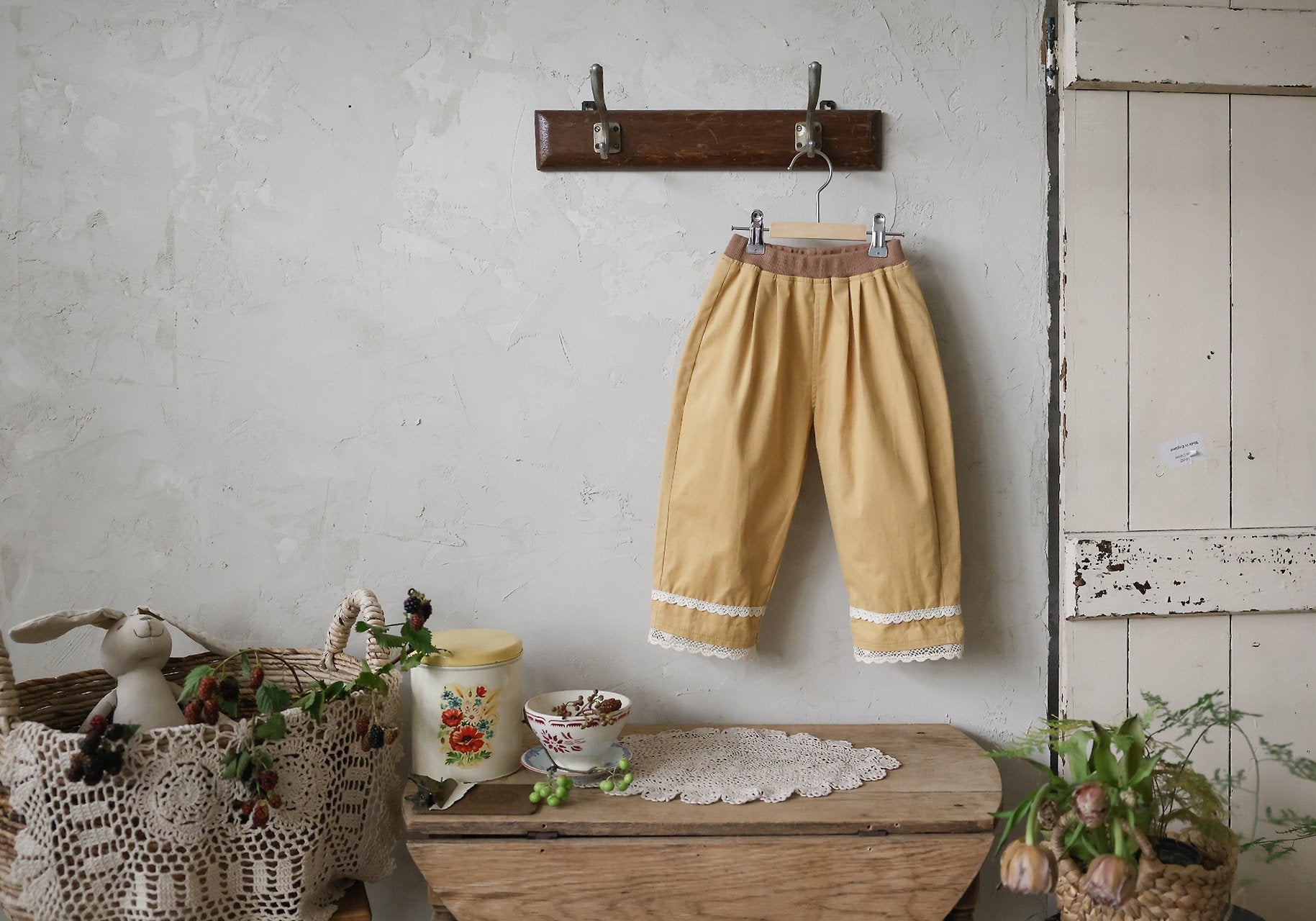 ［FLO］Peanut lace pants