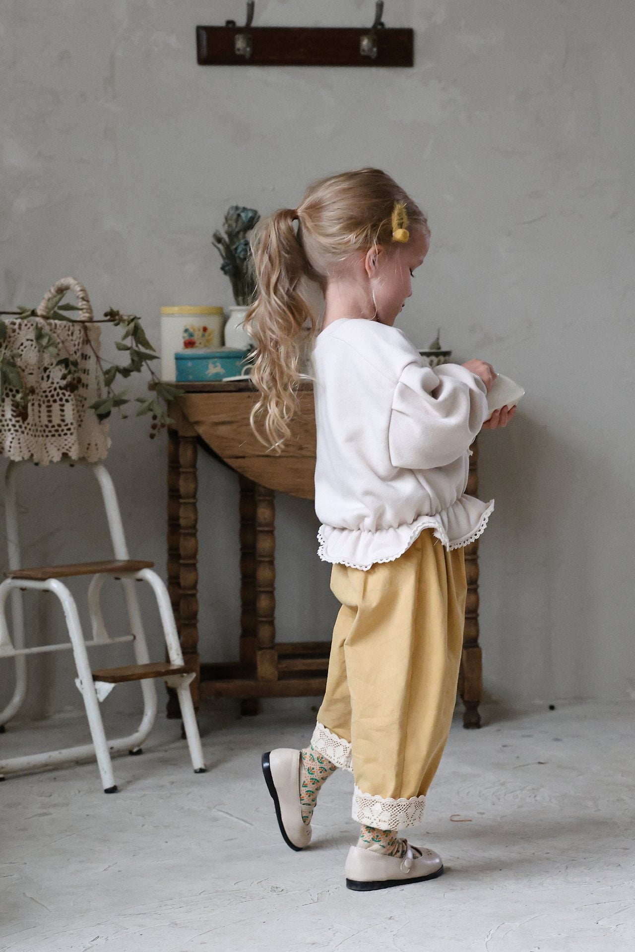 ［FLO］Peanut lace pants