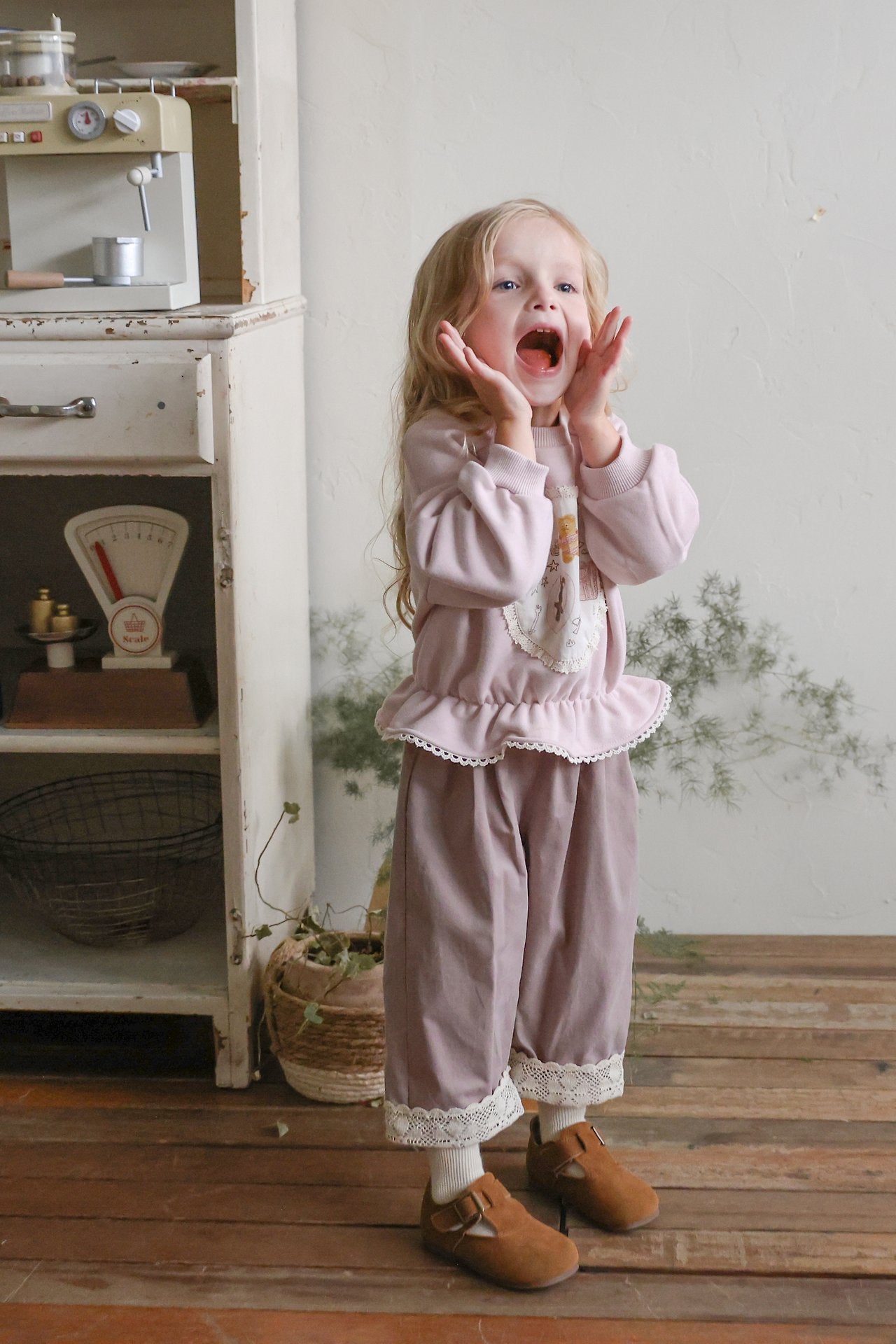 ［FLO］Peanut lace pants