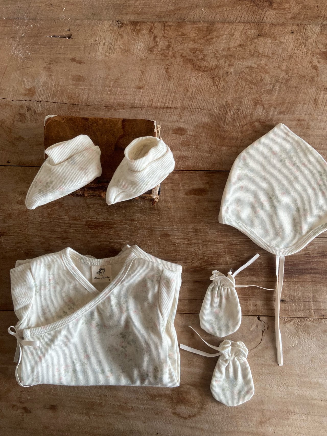 ［Anne shirley］Floral newboen series (cream)