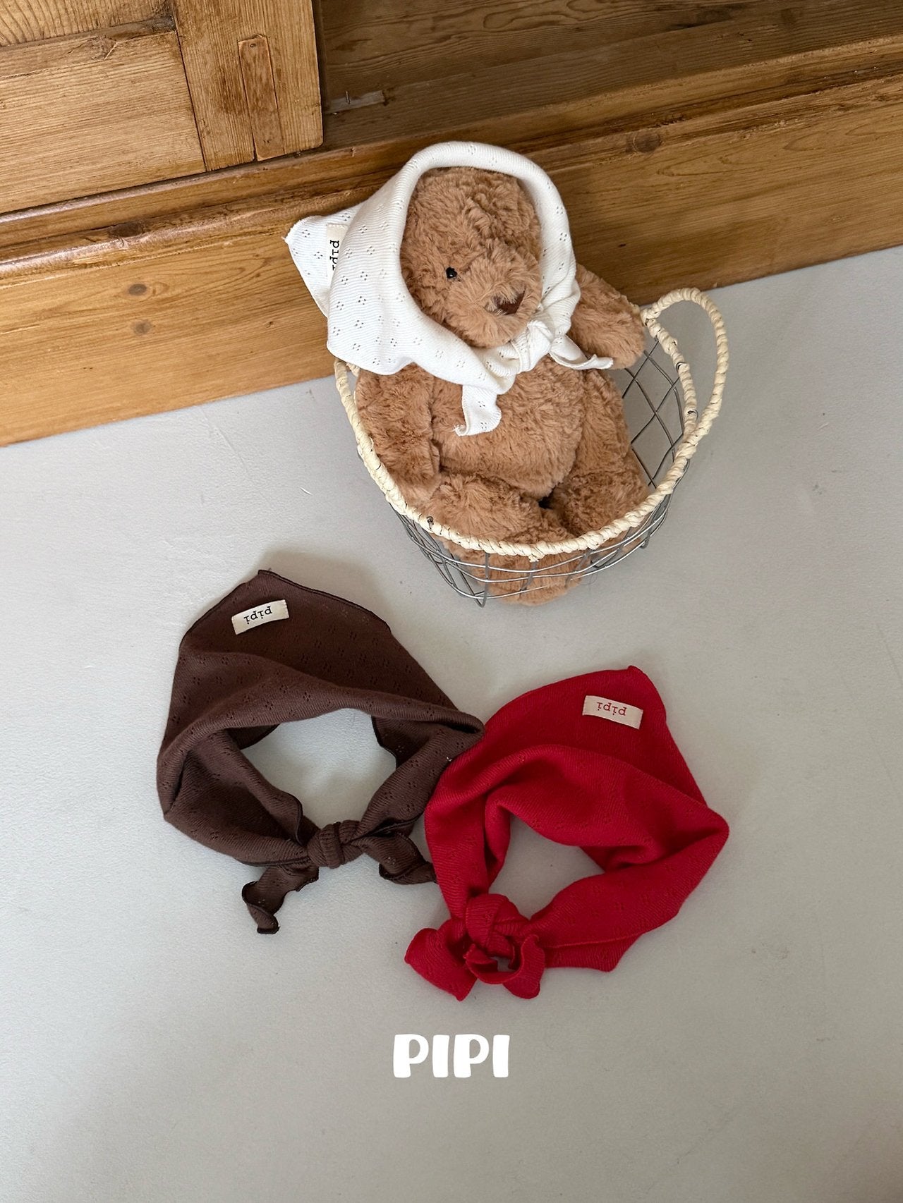 ［pipi］Eyelet scarf