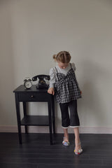 ［berry berry］Lace capri pants