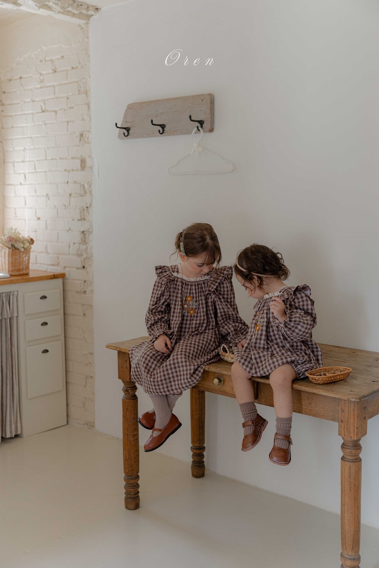 ［OREN］Madeleine embroidery rompers