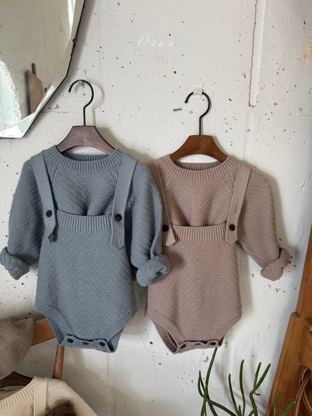 ［OREN］Roen knit sweater & overall set