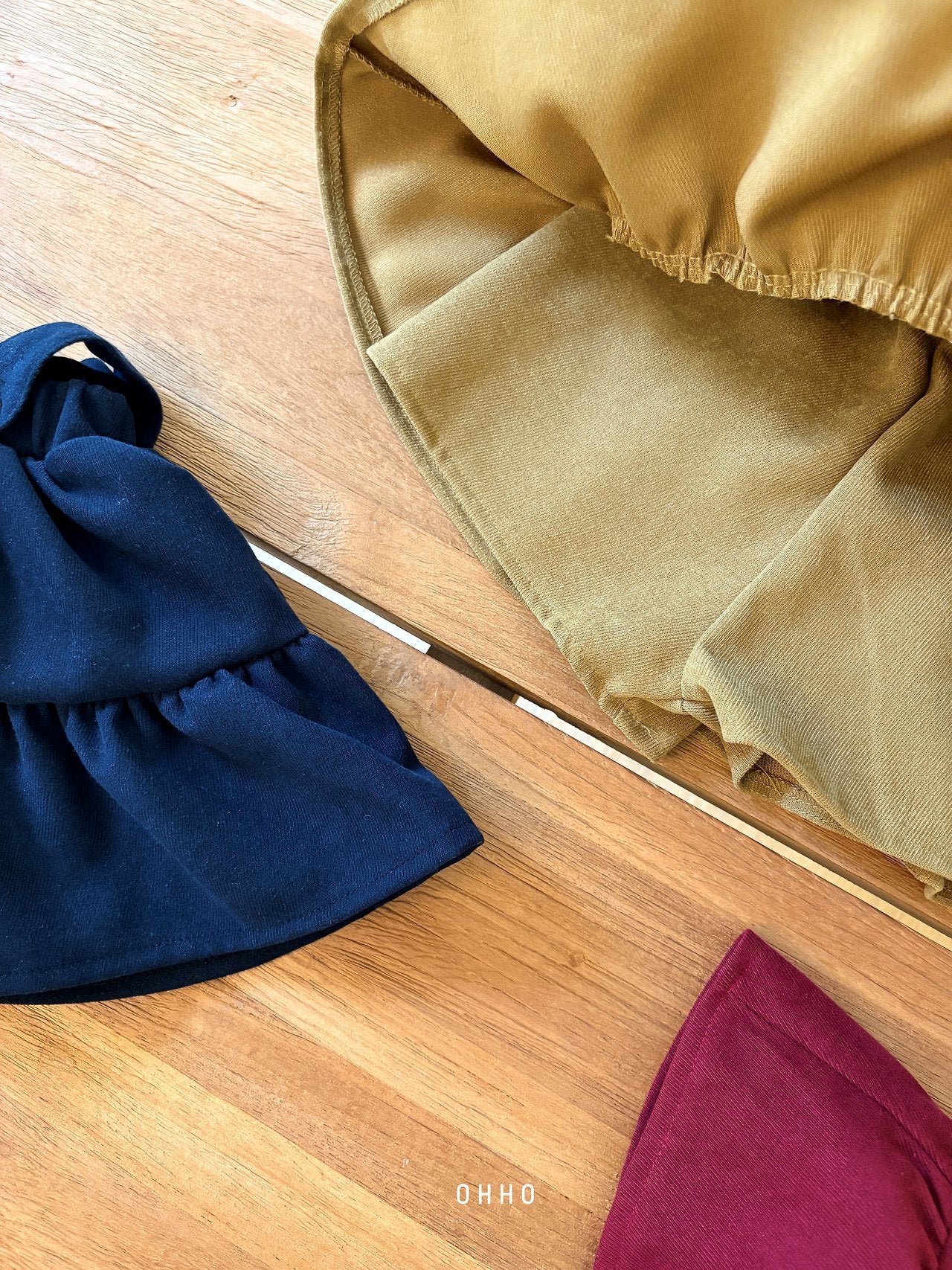 ［ohho］French shirring strap skirt