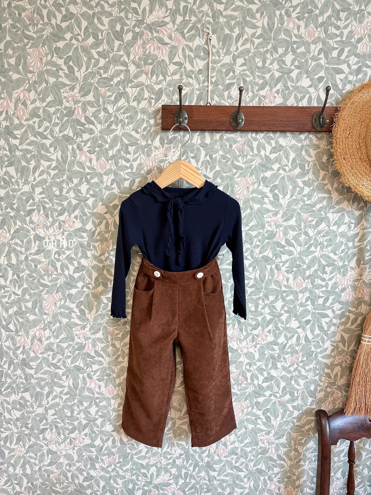 ［ohho］Pepper button pintuck pants