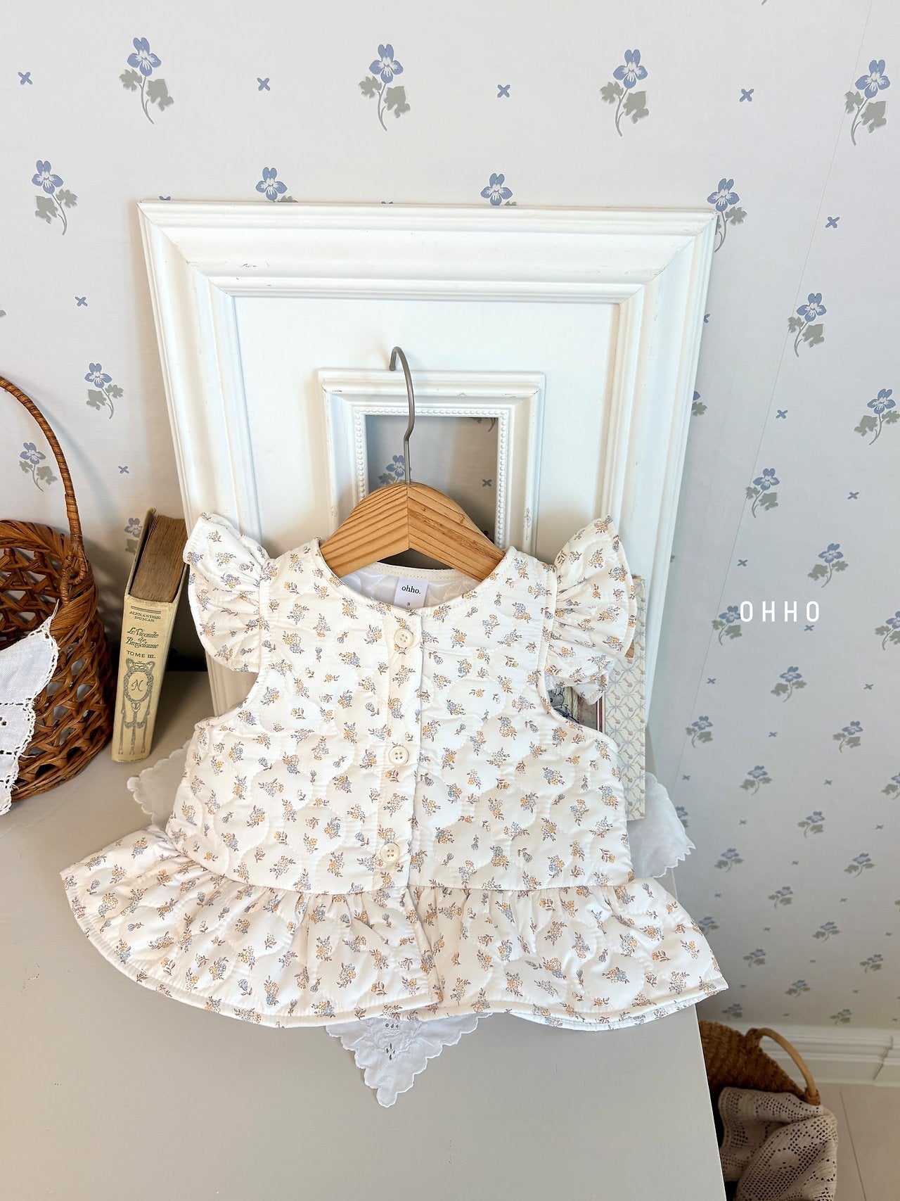［ohho］Rose quilte frill vest