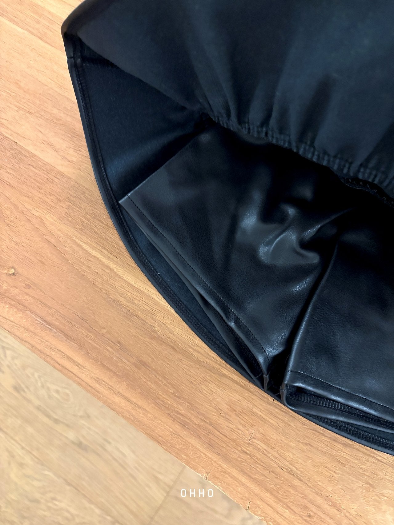 ［ohho］Leather shirring skirt