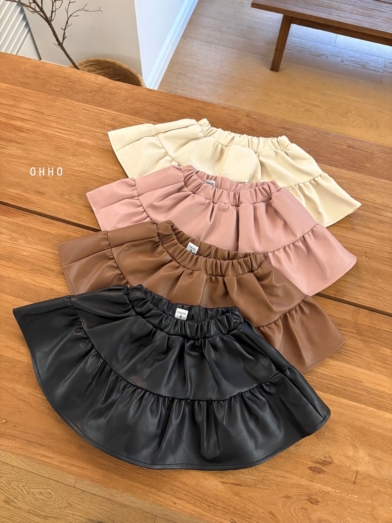 ［ohho］Leather shirring skirt