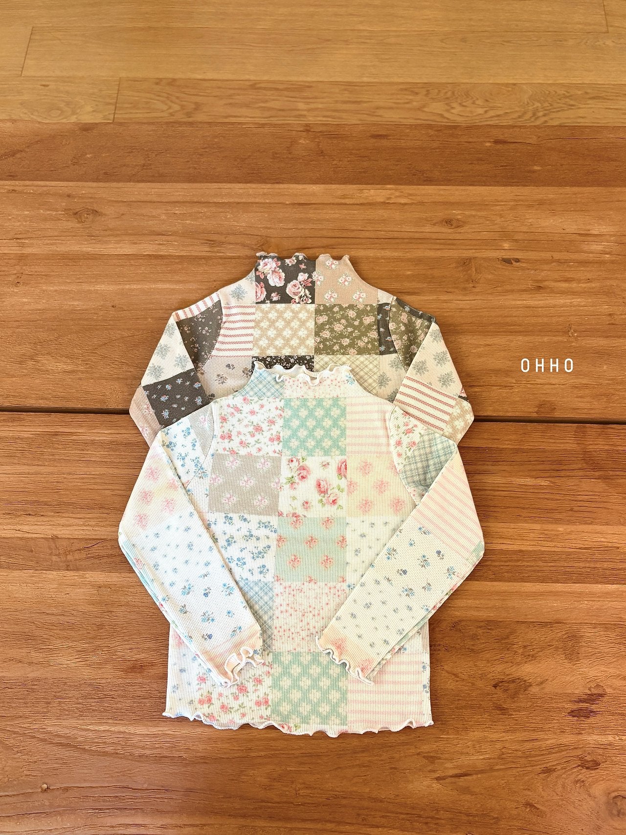 ［ohho］Sweet half-neck tee