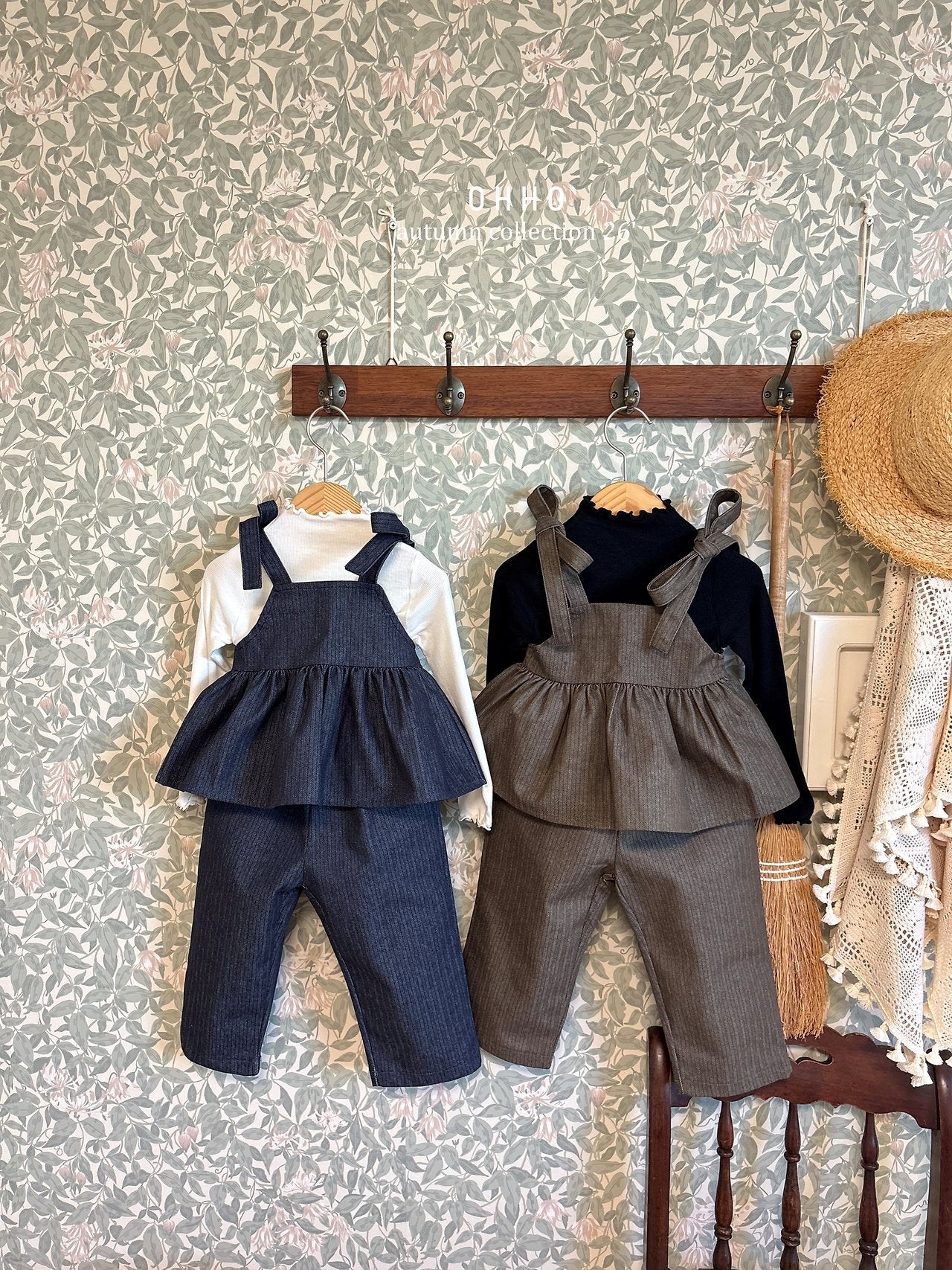 ［ohho］Herringbone denim strap blouse