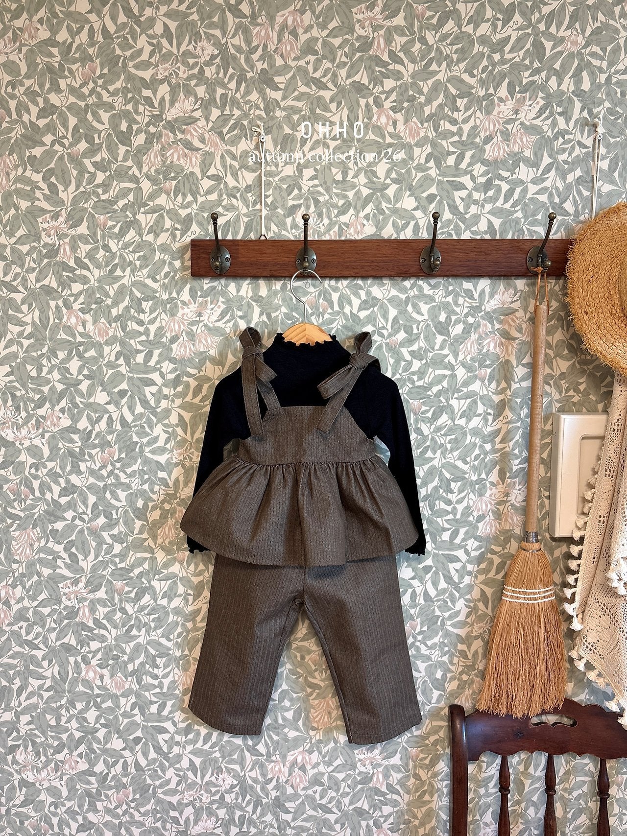［ohho］Herringbone denim strap pants