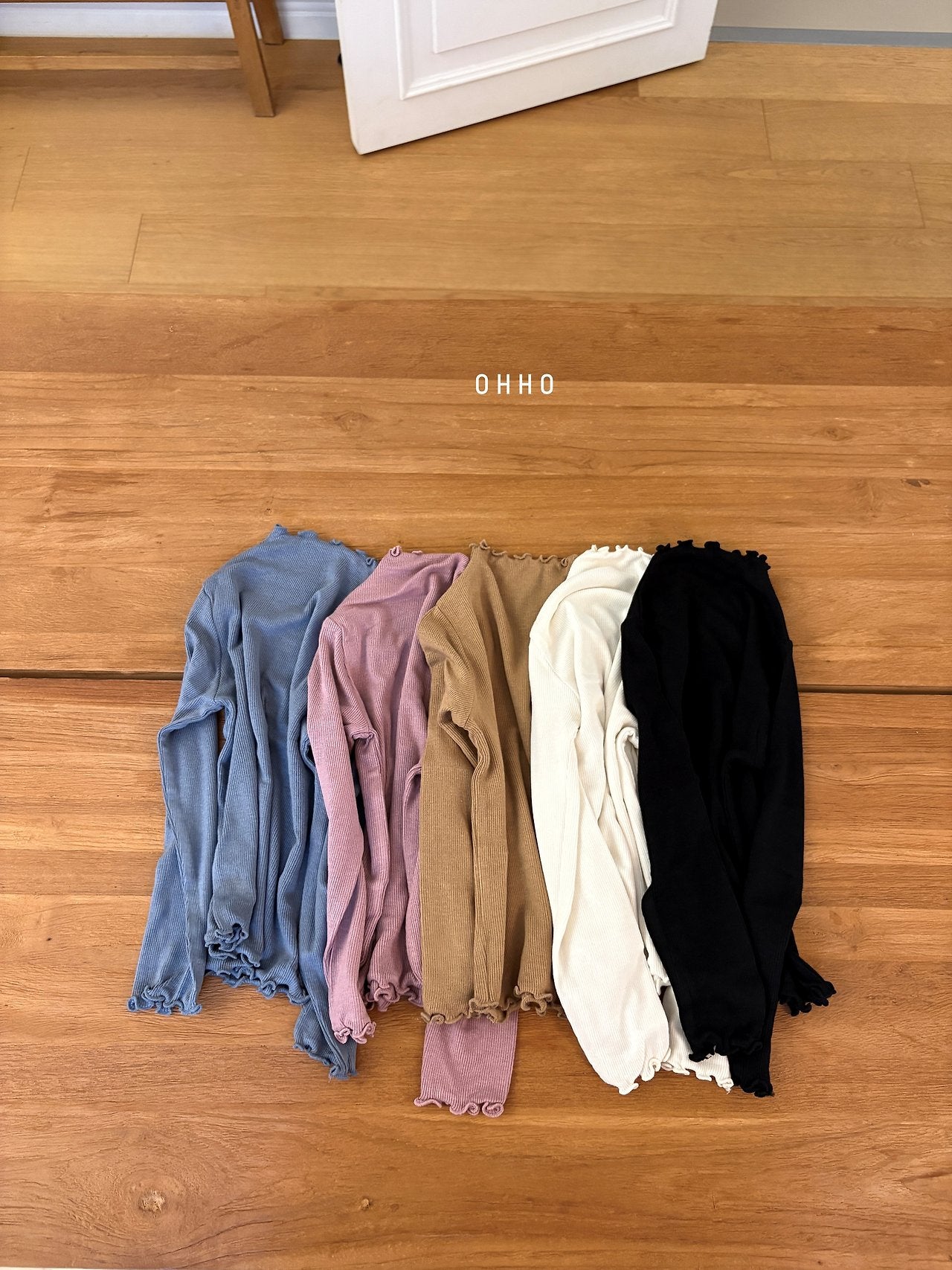 ［ohho］Dove rib half-turtleneck tee