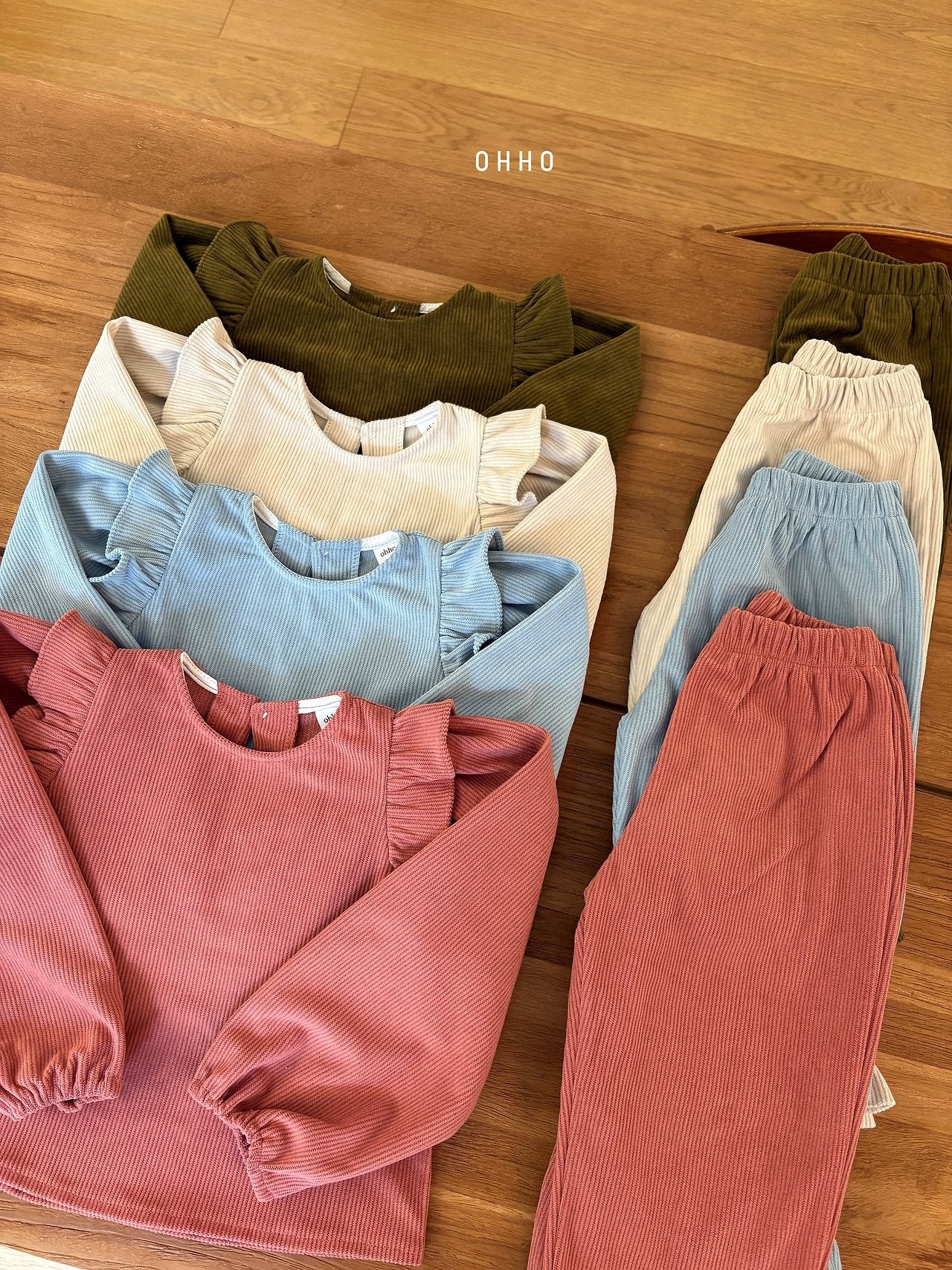 ［ohho］Soft corduroy blouse