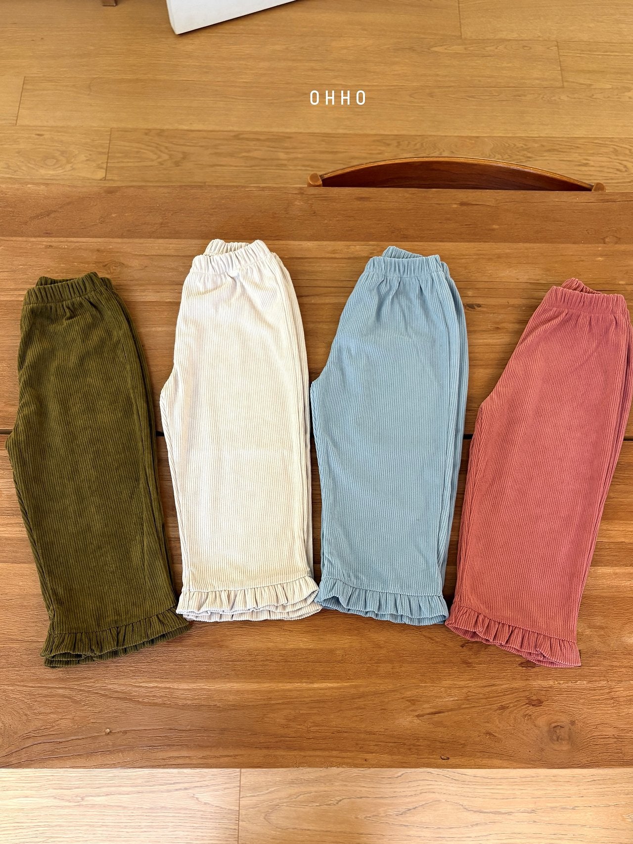 ［ohho］Soft corduroy frill pants