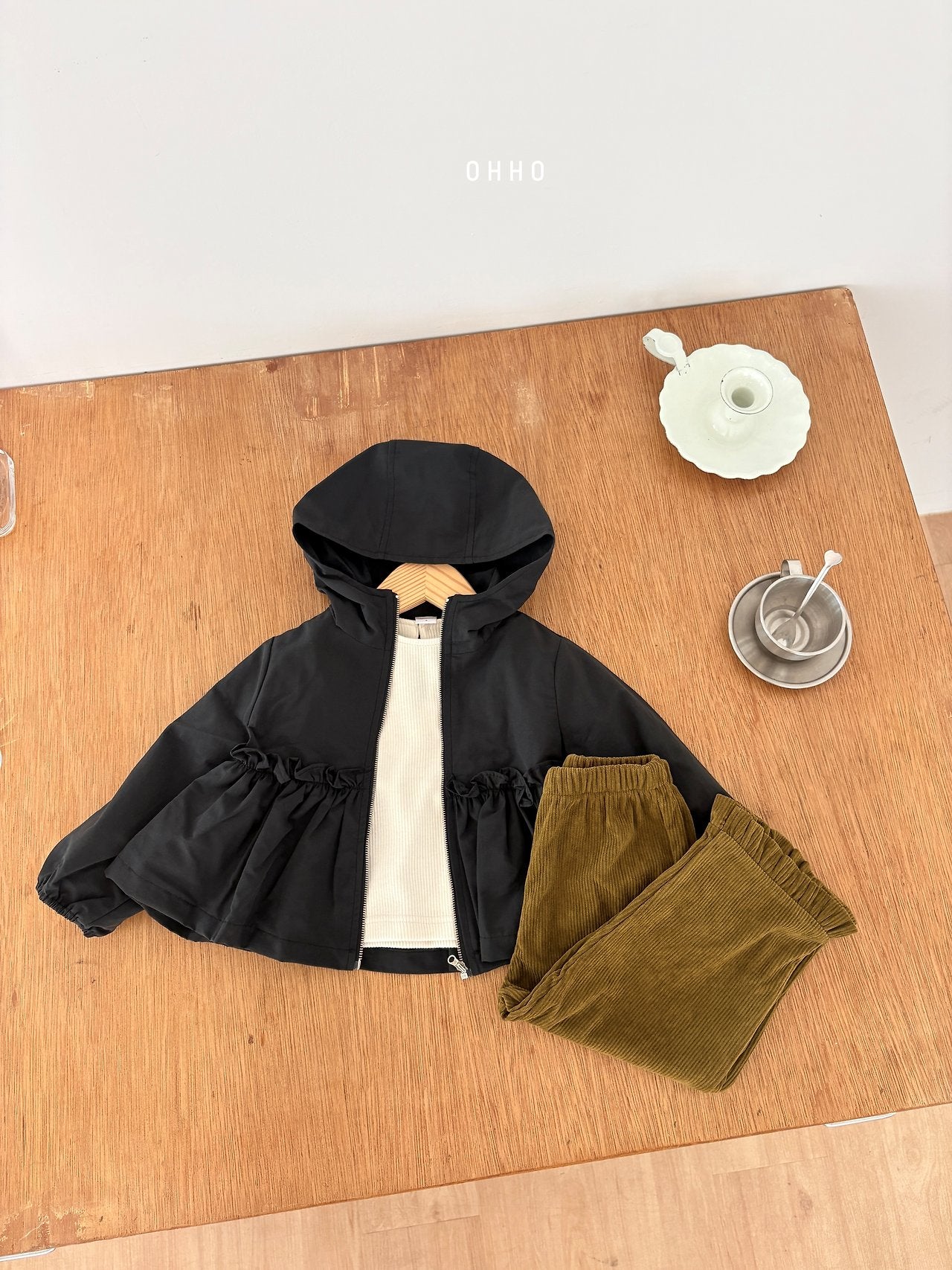 ［ohho］Soft corduroy frill pants